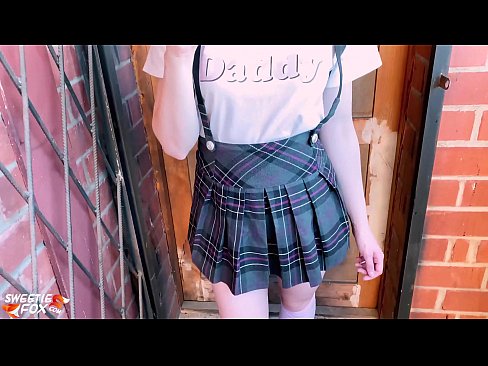 ❤️ Schoolgirl Sucks a dick gu domhainn agus fucks an àite clasaichean. ❤❌  Pornografach  aig porn gd.yespornpics-com.ru